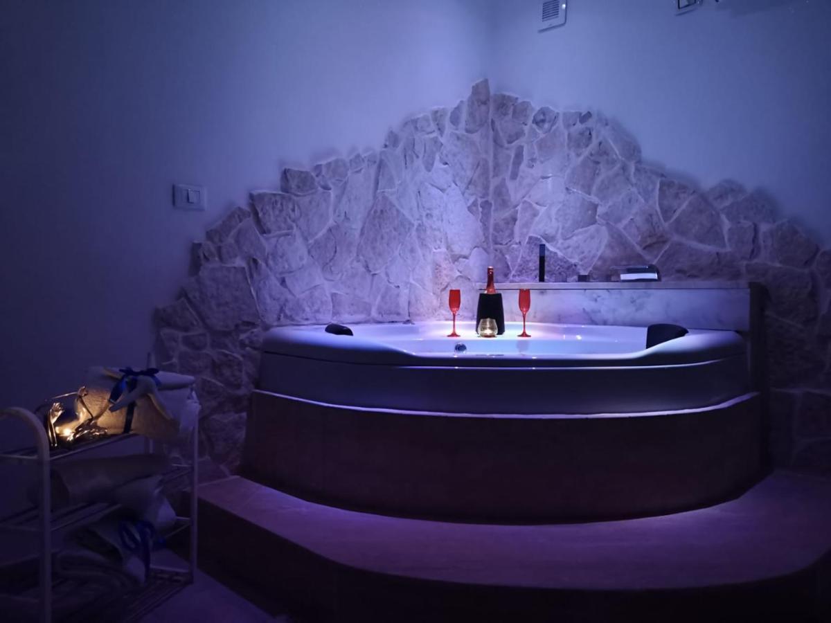 Villa Mina Con Vasca Idromassaggio Taranto Eksteriør bilde